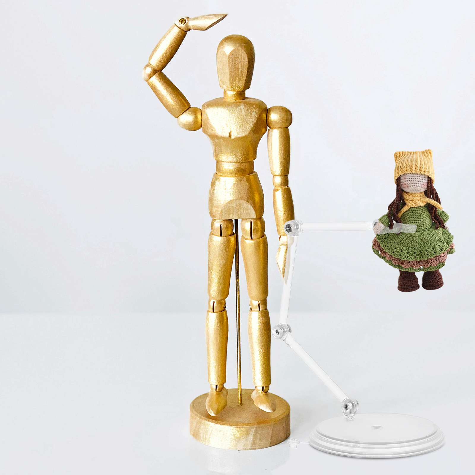 3 قطع من حوامل عرض مجسمات الأك - مراجعة Action Figure Stand وسعره